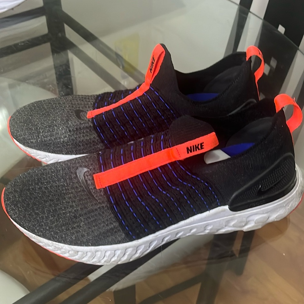 Nike slip on track shoes